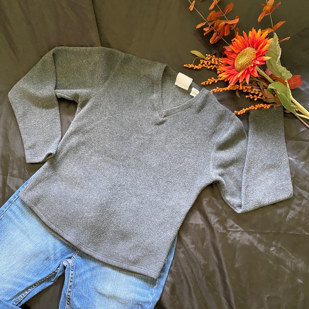 🔥4/$20- S grey thick long sleeve shirt